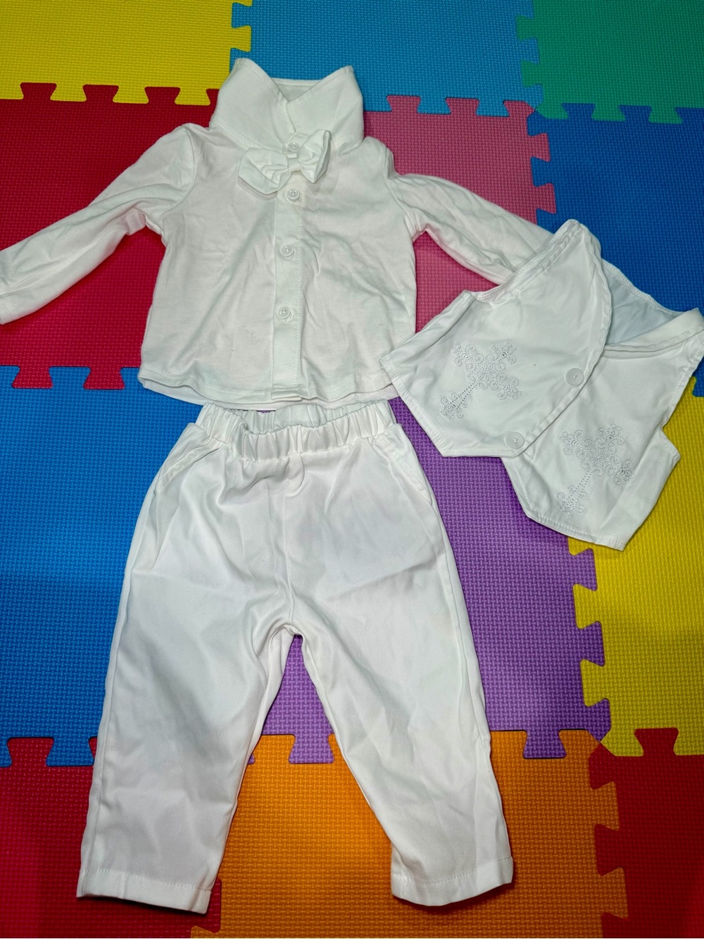 SHEIN White 3-Piece Bow Collar Outfit for Babies